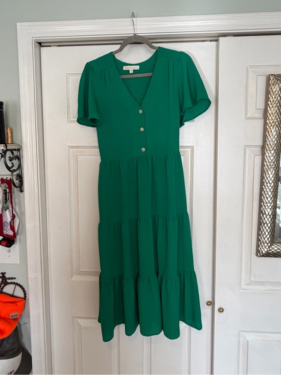Monteau Dresses & Skirts - Monteau Emerald Green Tiered Button Midi Dress